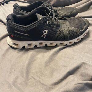 On Running women’s black Athletic running Shoes size 8.5